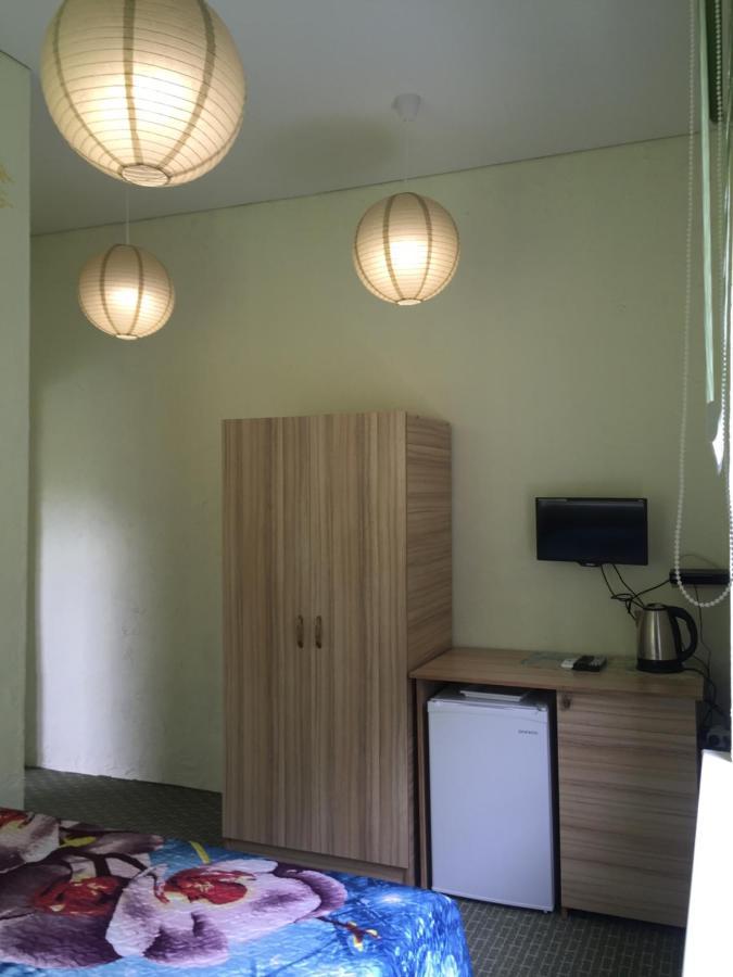 Guest House Inkit Pizunda Exterior photo